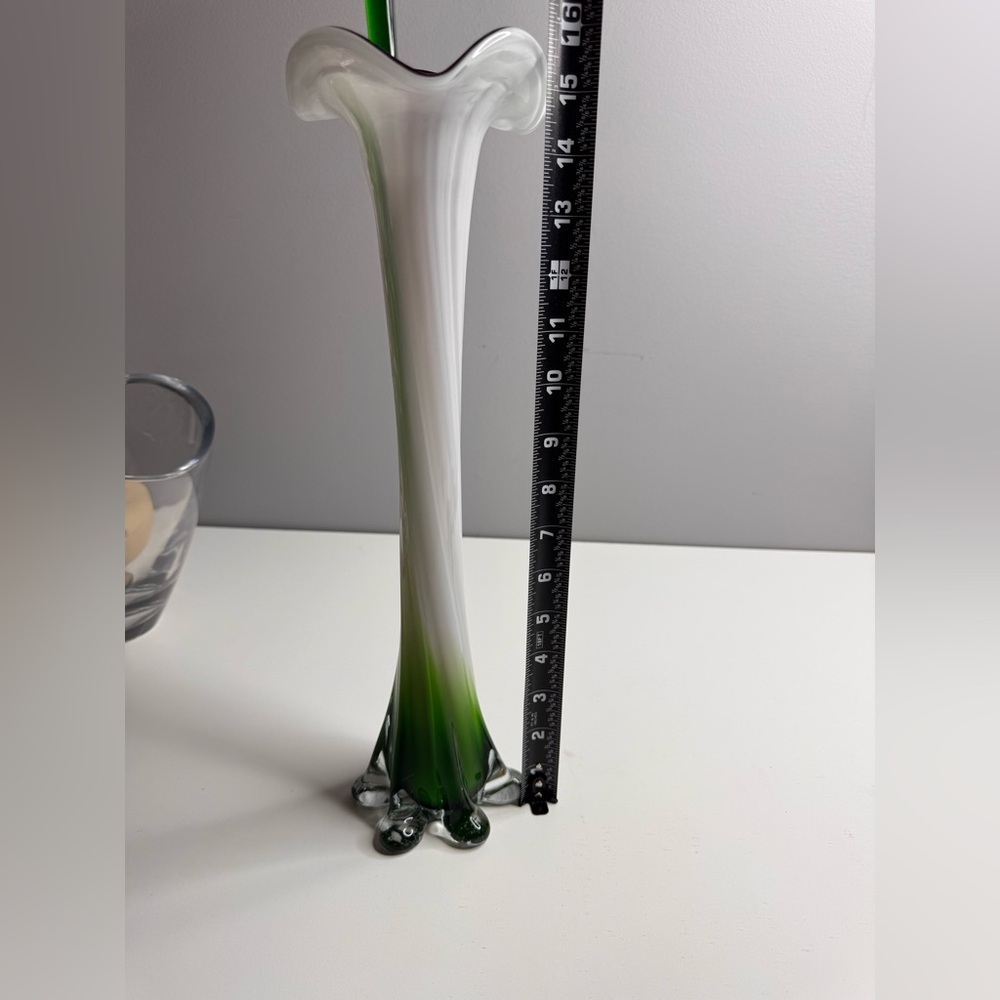 Vintage Style Jack in the Pulpit Art Glass Vase Calla
Lily Purple Green - Picture 16 of 17